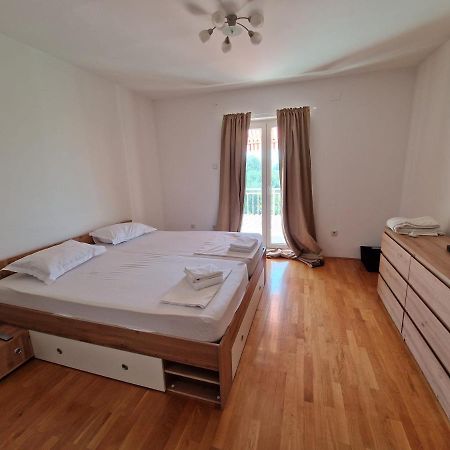 Lara Apartment Solin Exterior photo